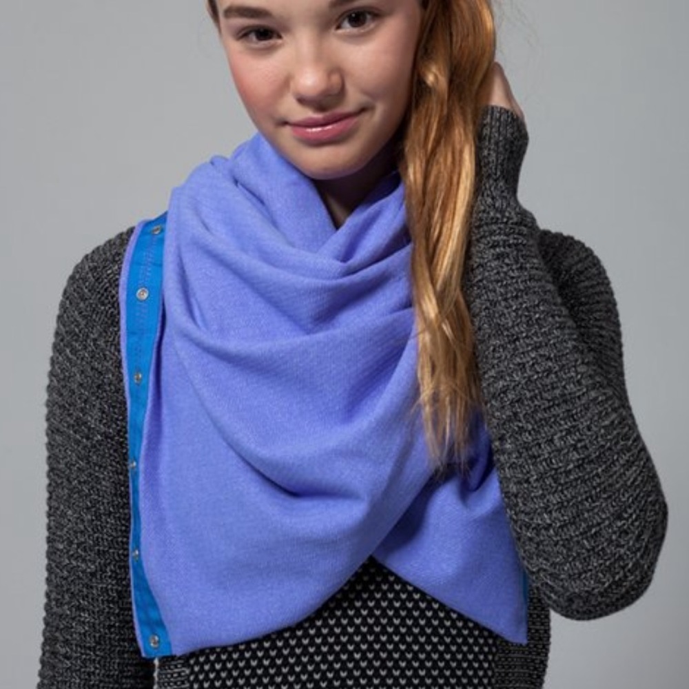 IVIVVA by lululemon purple snap scarf